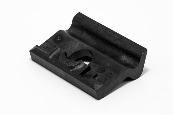 Electrical Insulation Wear Resistance Rail Insulator For W14 Fastening  System
